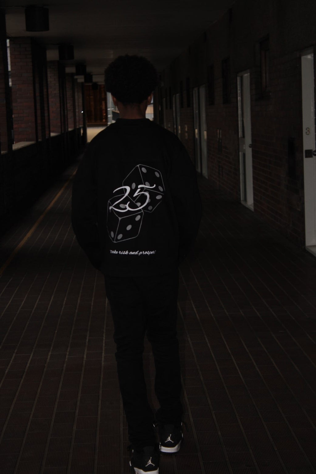 B25 LONGSLEEVE