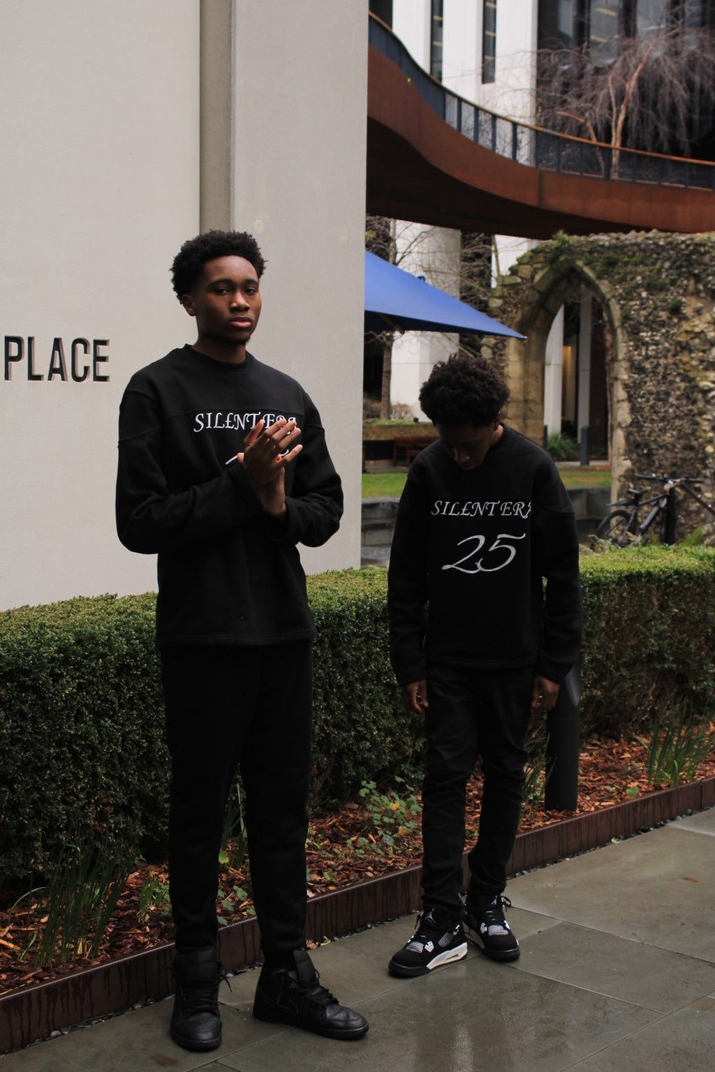 B25 LONGSLEEVE