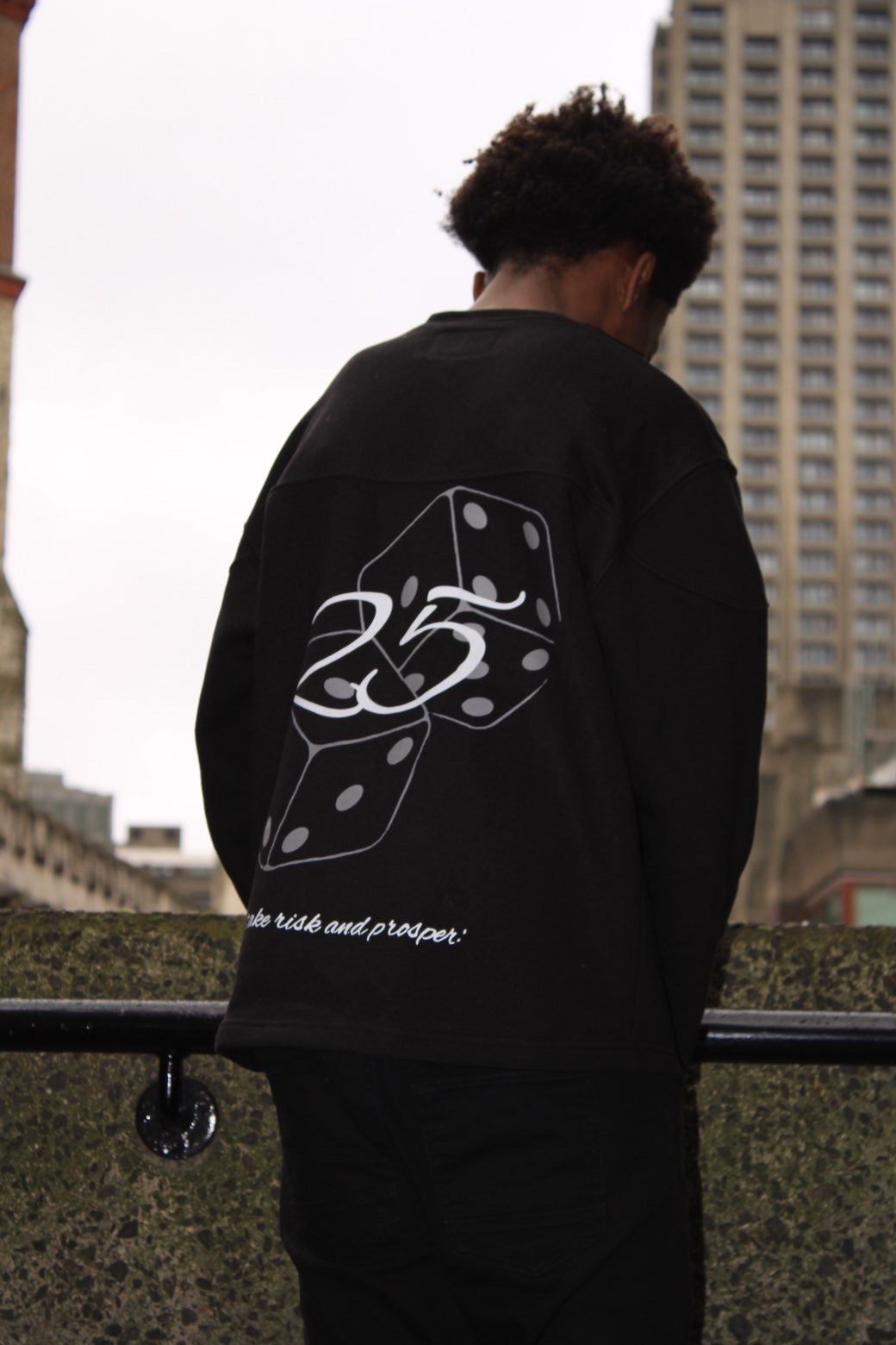 B25 LONGSLEEVE