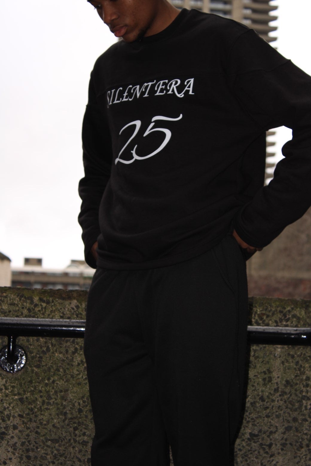 B25 LONGSLEEVE