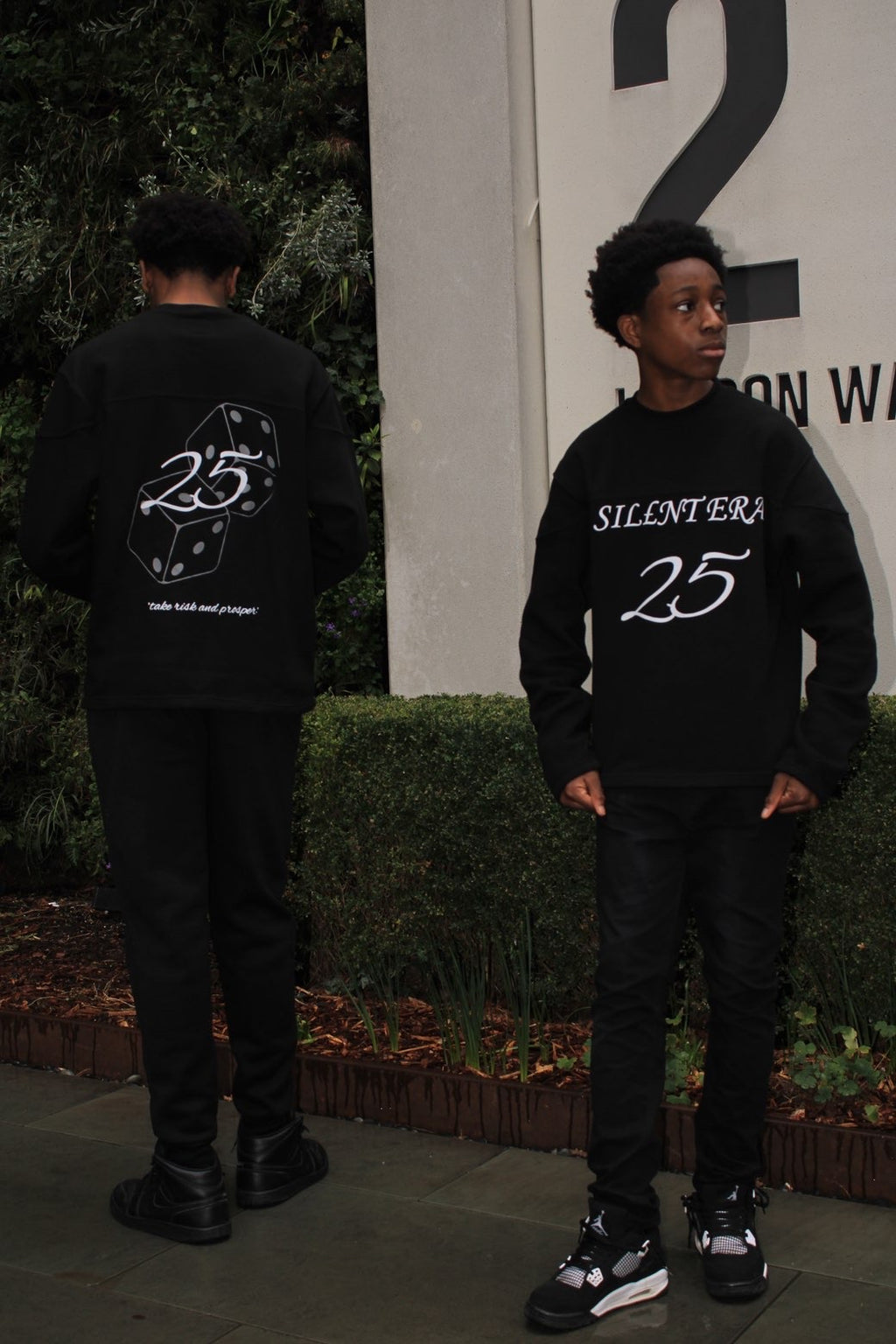 B25 LONGSLEEVE